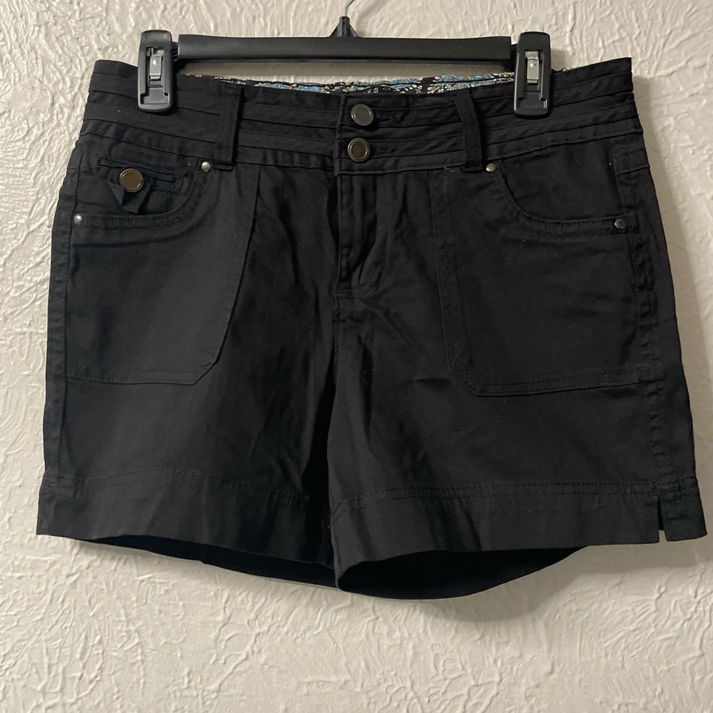 Tailored short